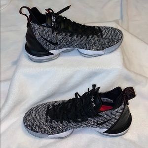 Men’s Nike LeBron Oreo 16’s